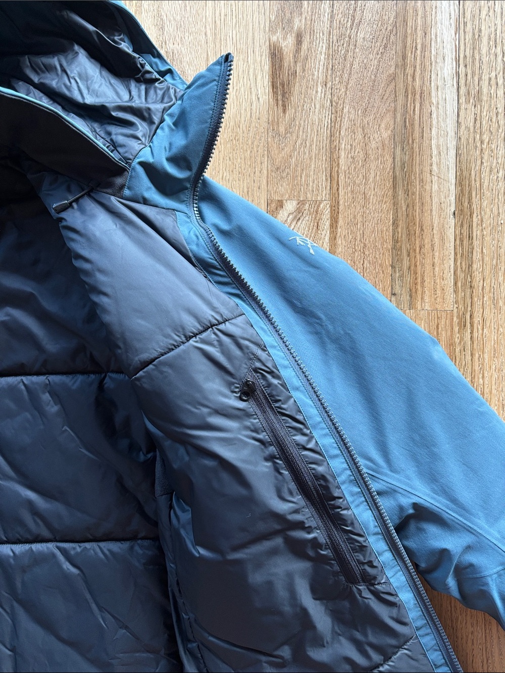 Insulated Shell Jacket - Picture 4 of 8